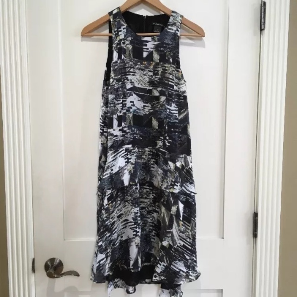 [Club Monaco] Geometric Shift Dress drop waist